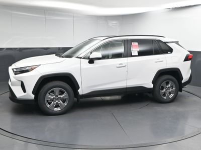 2025 Toyota RAV4 XLE SUV - Photo 7