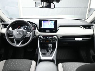 2025 Toyota RAV4 XLE SUV - Photo 14