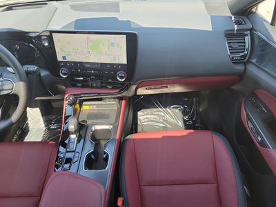 2024 Lexus NX - Photo 15