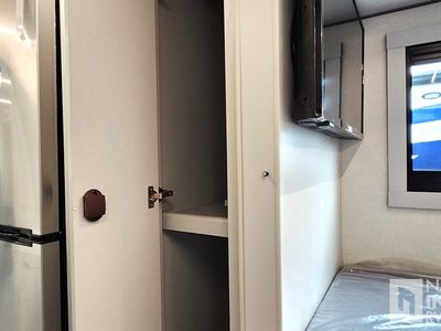 2026 Coachmen Euro - Photo 23