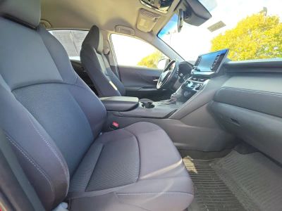2022 Toyota Venza - Photo 8
