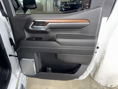 2024 GMC Sierra 1500 — photo 11 view