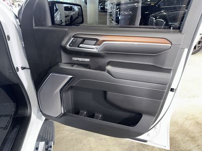 2024 GMC Sierra 1500 — photo 9 view