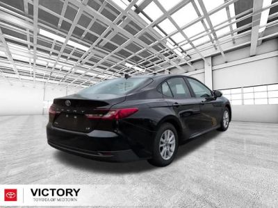 2026 Toyota Camry - Photo 3
