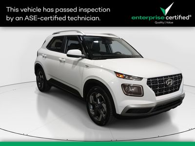 2025 Hyundai Venue SEL IVT — front three-quarter view