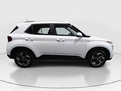 2025 Hyundai Venue — photo 8 view