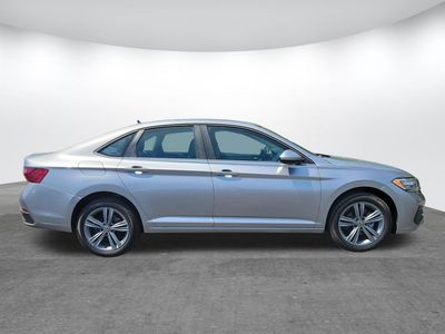 2024 Volkswagen Jetta - Photo 2