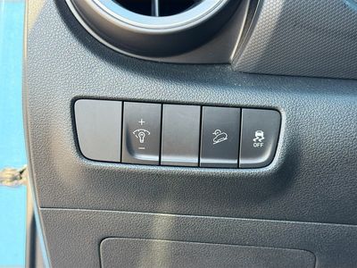 2022 Hyundai Kona — photo 32 view