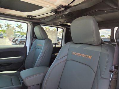 2026 Jeep Gladiator — photo 11 view