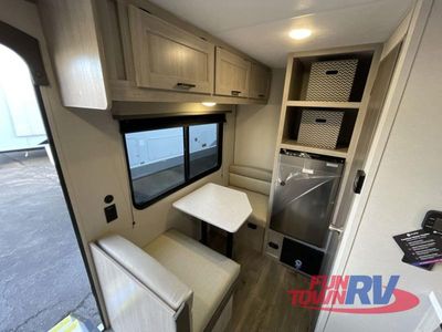 2026 Coachmen RV Catalina Summit Series 7 — photo 18 view