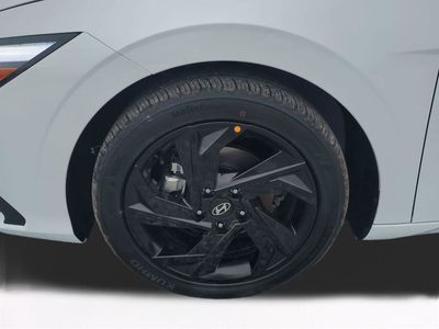 2026 Hyundai ELANTRA — photo 11 view