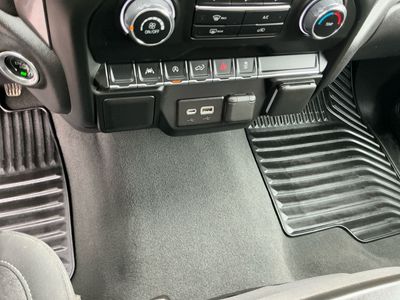 2023 Chevrolet Silverado 1500 - Photo 12