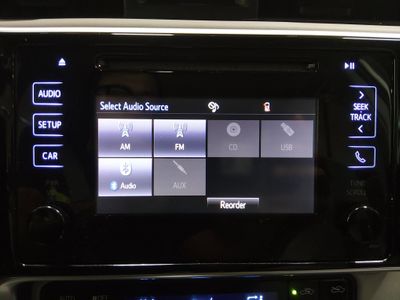 2017 Toyota Corolla - Photo 17