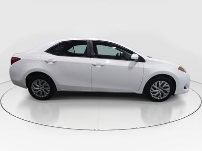2017 Toyota Corolla - Photo 8