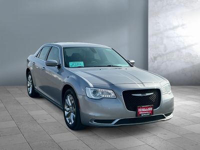 2016 Chrysler 300 - Photo 8