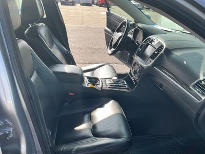 2016 Chrysler 300 - Photo 20
