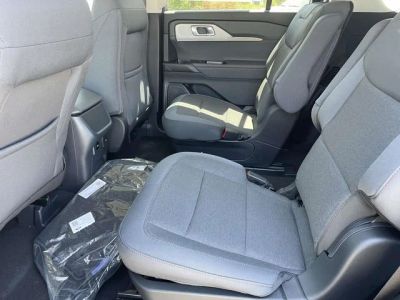 2026 Ford Explorer — photo 7 view