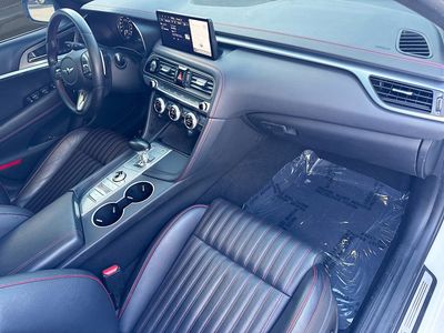 2022 Genesis G70 — photo 13 view
