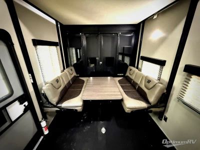2023 Grand Design Momentum G-Class — photo 21 view