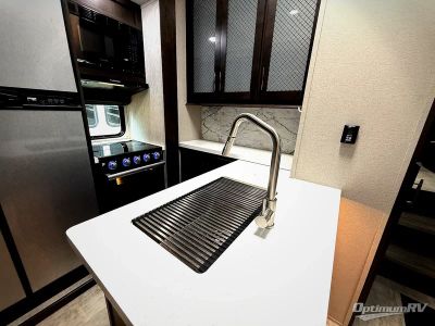 2023 Grand Design Momentum G-Class — photo 16 view