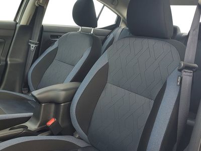 2025 Nissan Versa - Photo 17
