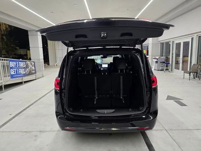 2026 Chrysler Pacifica — photo 36 view