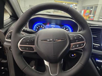 2026 Chrysler Pacifica — photo 18 view