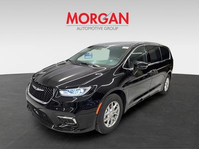 2026 Chrysler Pacifica — side profile view
