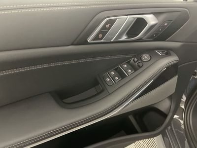 2024 BMW X5 xDrive40i — photo 10 view