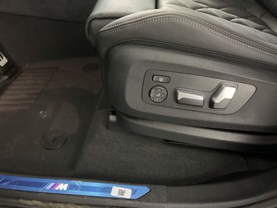 2024 BMW X5 xDrive40i — photo 9 view
