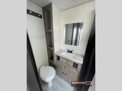 2022 Surveyor Legend 202RBLE - Photo 17