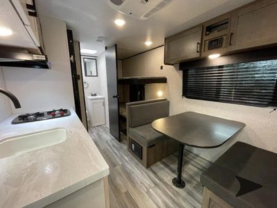 2025 Jayco Jay Flight SLX - Photo 12