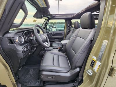 2026 2026 Jeep Wrangler - Photo 12