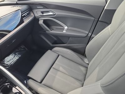 2025 Audi Q5 Sportback — photo 14 view