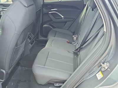 2025 Audi Q5 Sportback — photo 15 view
