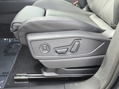 2025 Audi Q5 Sportback — photo 21 view