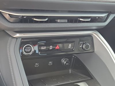 2025 Audi Q5 Sportback — photo 26 view