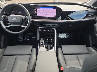 2025 Audi Q5 Sportback — photo 11 view