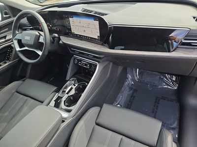 2025 Audi Q5 Sportback — photo 10 view