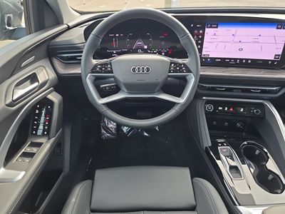 2025 Audi Q5 Sportback — photo 12 view