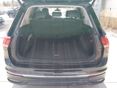 2024 Volkswagen Tiguan — photo 11 view