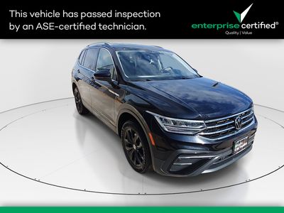 2024 Volkswagen Tiguan 2.0T SE 4MOTION — front three-quarter view