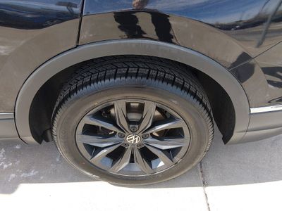 2024 Volkswagen Tiguan — photo 10 view