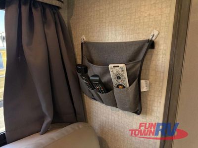 2018 Winnebago Fuse — photo 74 view