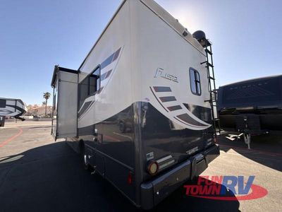 2018 Winnebago Fuse — photo 27 view