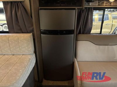 2018 Winnebago Fuse — photo 53 view