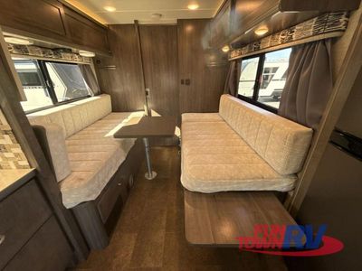 2018 Winnebago Fuse — photo 22 view