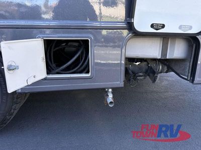 2018 Winnebago Fuse — photo 44 view