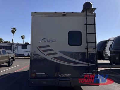 2018 Winnebago Fuse — photo 7 view