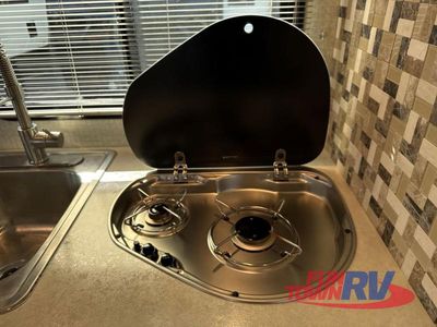 2018 Winnebago Fuse — photo 51 view